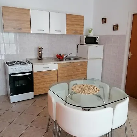Apartments Dario Pag Town Exterior photo
