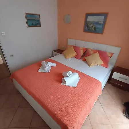 Apartments Dario Pag Town Exterior photo