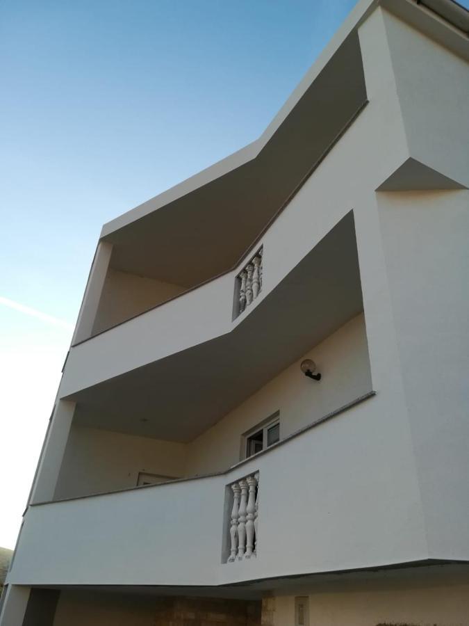 Apartment Dario *